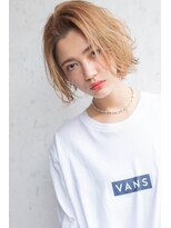 レゴ(REGO)&nbsp;グレージュカラーシルキーべージュ、デザインカラー斜めバング