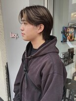 ルーシー(Lucy.)&nbsp;センターパートウルフ/ハイライト