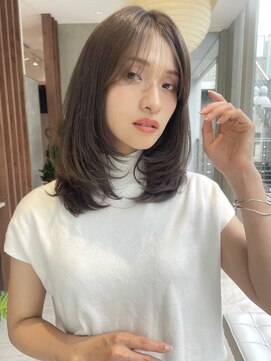 ビュートリアム 南青山(BEAUTRIUM) 顔周りレイヤー レイヤーカット 髪質改善イルミナカラー 表参道