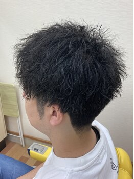 カミングケイ(髪ingK)の写真/デキる男は第一印象から！髪の事を考えたカットで、デキる男を演出。通いやすいお手頃価格も魅力のひとつ☆