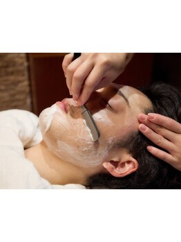 【銀座駅から徒歩0分☆平日20:30迄営業】メンズ専門店！！清潔感UP！スピーディー×丁寧な仕上がりに◎