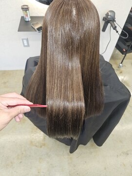 エイト チャタン 沖縄北谷店(EIGHT chatan) ブリーチ履歴、縮毛矯正(EIGHT  北谷　荒井)