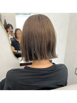 20代30代ボブ/ミディアムレイヤー／グレージュ/透明感/天神/大名