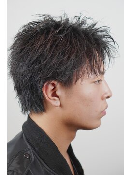 オーシャントーキョー ホワイト 原宿(OCEAN TOKYO WHITE) 黒髪フェザーショートセンターパートフェザーパーマ