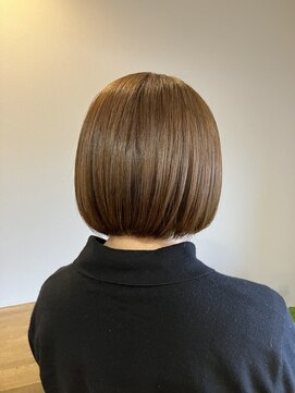 リポゾ(Riposo.) ブリーチなし・明るめベージュカラー・似合わせカット