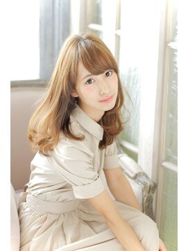 エイミーバイアフロート(amie  by afloat) ふんわり斜めバング☆クリアライトベージュがオススメ☆