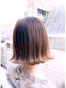 フィックス ヘアー(FIX hair) 外ハネボブ！ハイライトカラー！シースルバング/ボブレイヤー