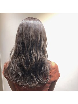 マギーヘア(magiy hair) スペシャル3Dハイライト スモーキーベージュ[meyou]