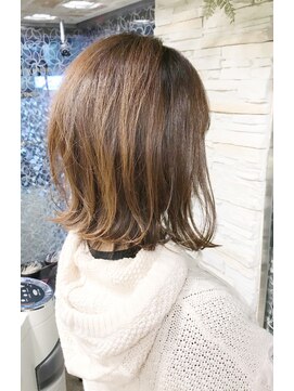 ミッシェル アフロート(michelle afloat) 20代30代40代くびれふんわり動き簡単まとまるツヤのカーブカット