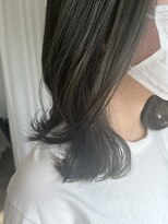 ヘアーサロン トランク(TRUNK)&nbsp;カーキグレー　ベールカラー　暗髪カラー　透明感