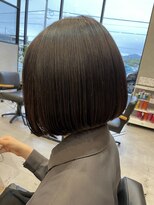 アチーブリス(achieve Liss)&nbsp;大人可愛いツヤ髪内巻きショートボブ 暗髪黒髪マットベージュ