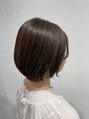 ビブ(VIV)&nbsp;細めのハイライトをいれて、シンプルなヘアに立体感を◎ 