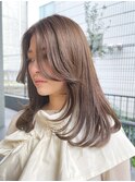 ワンカールレイヤー大人ミディアムロングハイライト前髪カット