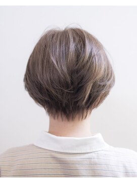 ルプラ ガーデン(le-pla garden) ミルクティー#ダブルカラー#前下がりショート#ケアブリーチ