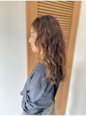 ロングヘアにMIXパーマでラフさをプラス!