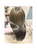 20代30代大人可愛い明るめオリーブベージュ