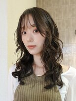 ジョエミバイアンアミ(joemi by Un ami) ロングパーマ / レイヤーパーマ / 暗髪パーマ / 地毛風カラー