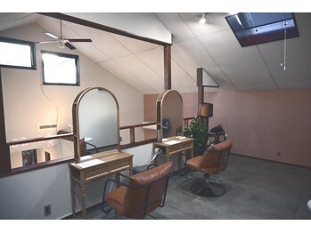 マトス(matos.)の写真/【6/1 NEW OPEN】川端町・ゆとりある空間で専属スタイリストが仕上げまで寄り添います