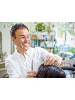 穏やかな人柄で話しやすく技術も高いから、安心して任せられる♪[駅近×お手頃]で通い続けやすいのも魅力！