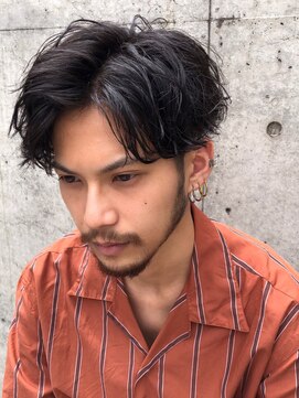 フィフス(fifth) フェザーマッシュツイストパーマかき上げソフトツーブロック