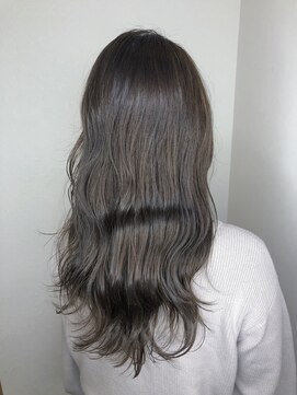 フロート 小阪店(float) アッシュグレー_小顔,オリーブカラー,ハイライトカラー