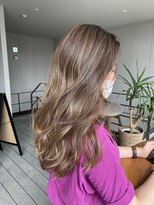リバレッジ 広尾(Leverage)&nbsp;【広尾、恵比寿】担当：東田　ハイライトで大人ベージュヘア