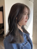 イミ(imi)&nbsp;グレージュカラー/韓国風レイヤー/小顔カット/韓国風パーマ