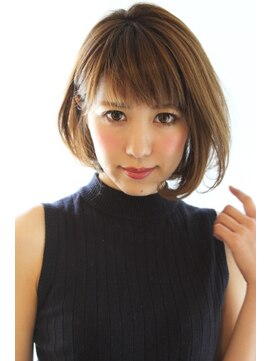 レウナ 外苑前(Reuna) 【30代40代50代】耳かけボブスタイル　ワンカールボブ