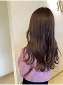 ピンクベージュ