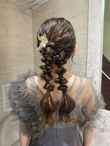 エルバイラビス 大宮(elu by lovis)&nbsp;《mana》ツイン編みおろし/クリエイティブヘアセット/結婚式ヘア