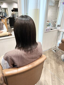 マカナ(makana) 切りっぱなしロブ髪質改善パツっとボブ