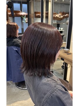 ニカイ(2F) ピンクブラウン/外ハネ