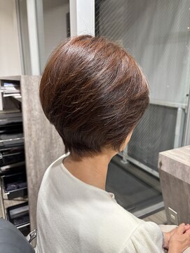 パーチェヘアー(pace hair) 白髪カラー/ショートボブ/50代