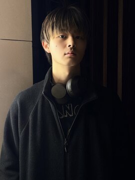 ラッドルーム(LAD ROOM.) シースルーマッシュ/レイヤーカット/ウルフカット