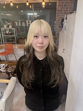 ヘアー アレス(hair ales) イメチェン　アンブレラカラー　ホワイト　ブロンドミルクティー