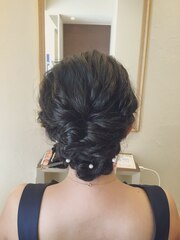 編み込みヘアアレンジ