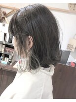 ヘアーアンドアトリエ マール(Hair&Atelier Marl)&nbsp;【Marl】地毛風カラーにホワイトアッシュのインナーカラー♪