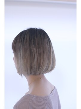 コクウ(cocu) ショートボブ×グラデーションカラー