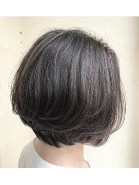 ジェイ エヌ バイ ネオリーブ(J/N by neolive) 【Neolive east】ハイライトで見せる3D前下がりボブ