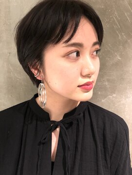 ハマモト 黒髪ショート