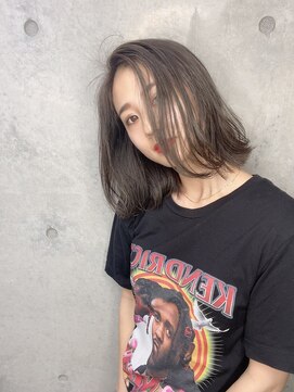 ロム(Rom.) シークレットハイライト　外ハネボブ