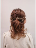 ヘアーデザイン ミヤビ 広尾(HAIR DESIGN MIYABI) ちょい見えインナーカラーとねじり波ヘアセット