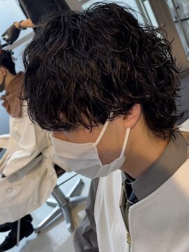 リット バイ フィフス 鹿児島中央駅店(Lit. by fifth) 波巻きパーマメンズマッシュウルフツイストスパイラルパーマ