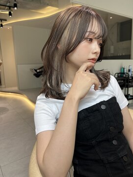 ロンド レア 天神大名店(Lond Le’a) レイヤーカット/ミルクティー/ケアブリーチ/インナーカラー/大名