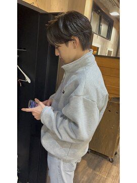 ハグ 横浜(HUG) ニュアンス感のある緩めカルマパーマ＊センターパート