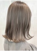 デザインカラーレイヤーカットウェットヘアオリーブベージュ白髪