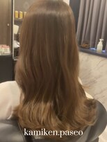 カミケンパセオ(kamiken.paseo)&nbsp;大人可愛いゆるふわ巻き髪セミロング【カミケンパセオ/福島】