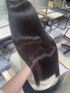 ゼストララ(ZEST Lara) ブラウンカラー×髪質改善【aika】