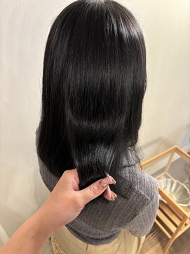 ココルアナ(coco luana) ブルーブラック/韓国/レイヤーカット/髪質改善