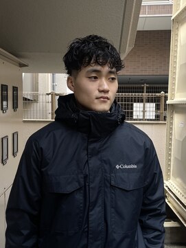 ウェルネス(Wellness) スキンフェード　ナチュラルパーマ